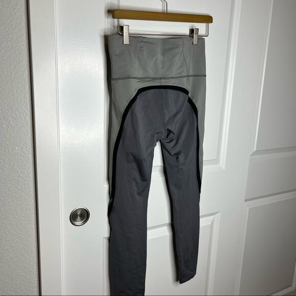 Athleta Spar Gray Colorblock High Rise 7/8 Tight Leggings Size Small - Picture 9 of 9